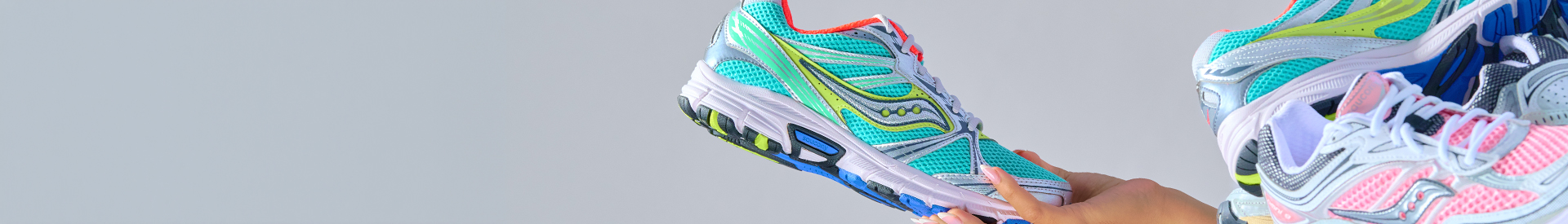 SAUCONY